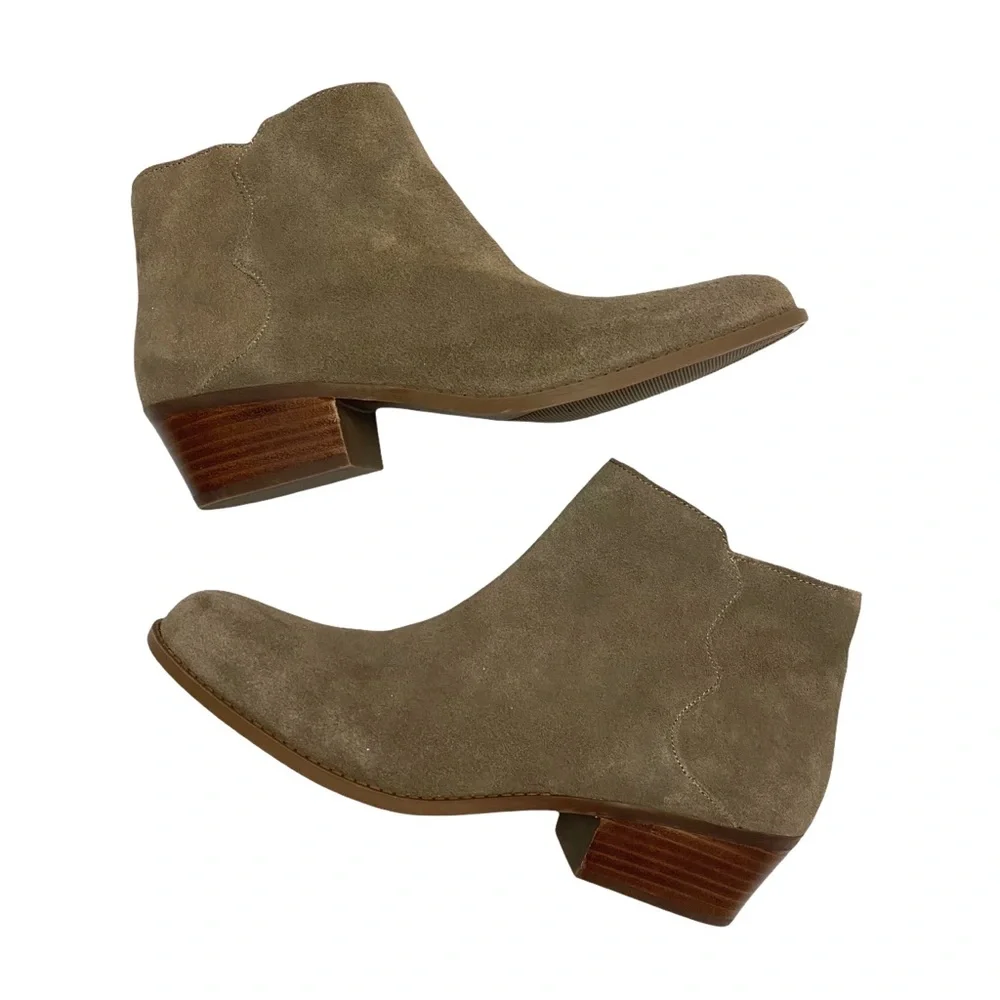 NEW Sole Society Breyon Genuine Suede Taupe Boots - Picture 3 of 9